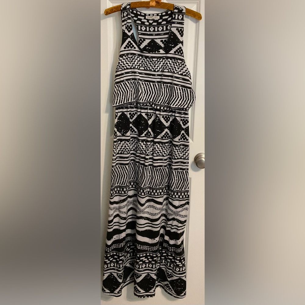 Black and White Geometric Maxi Dress